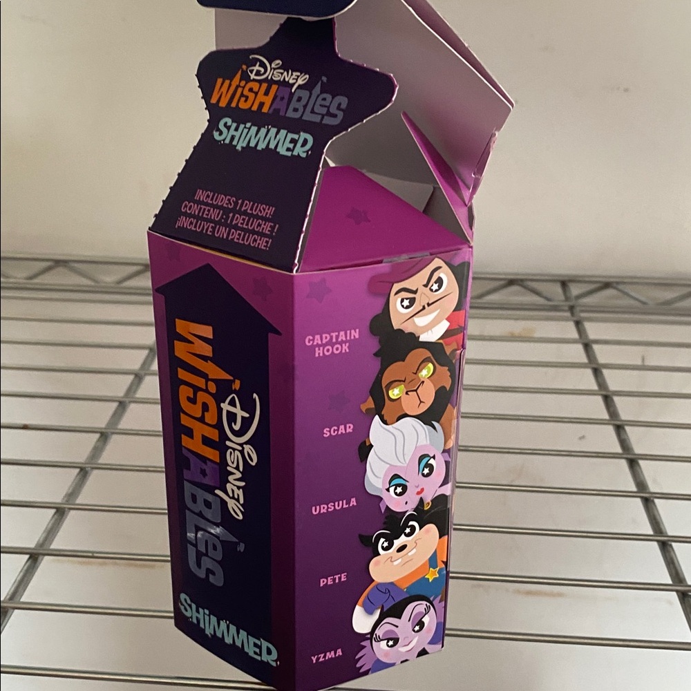 Disney Wishables Shimmer Plush - Villians Pete - Picture 3 of 3